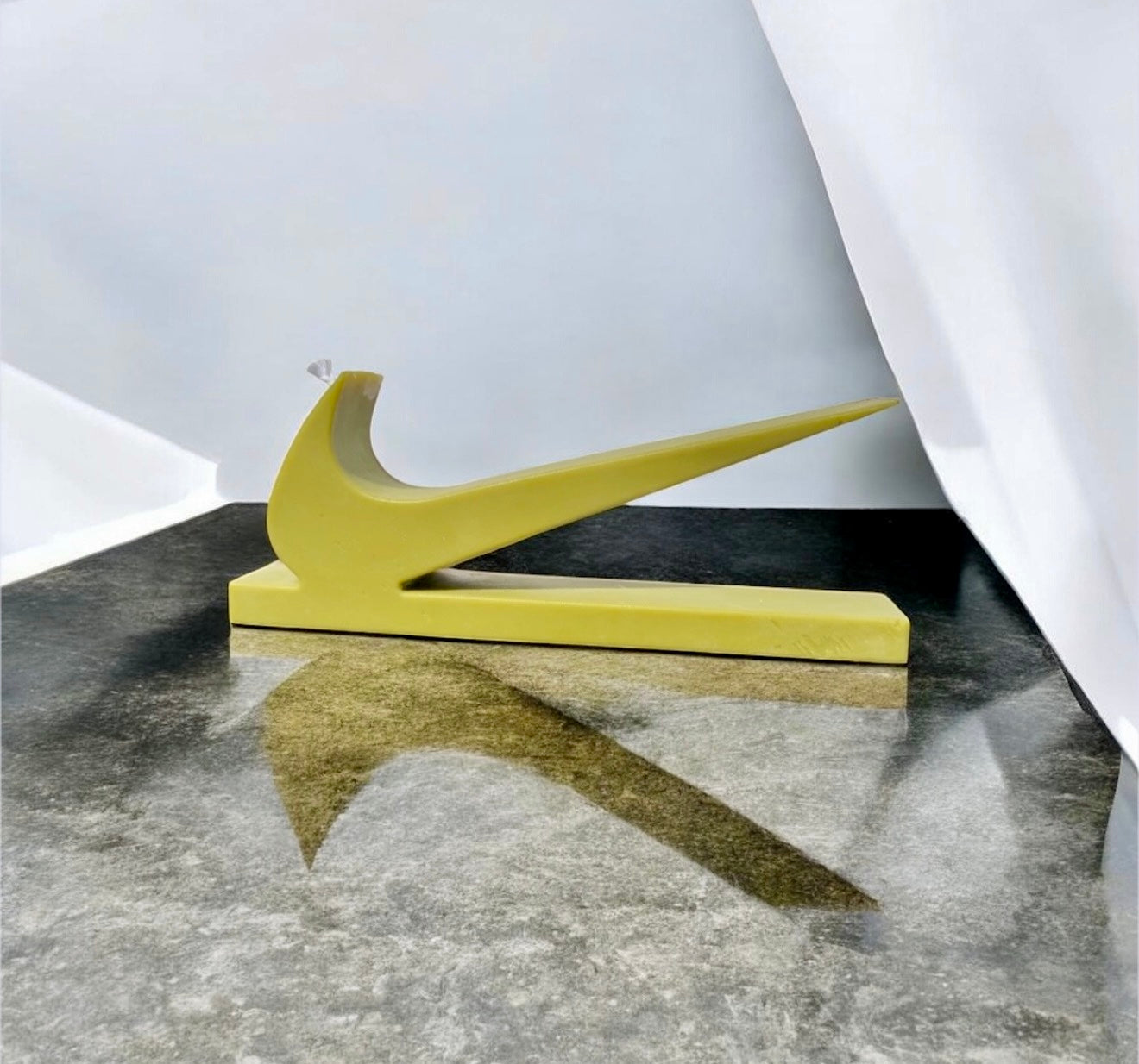 Designer Decor Swoosh Candle